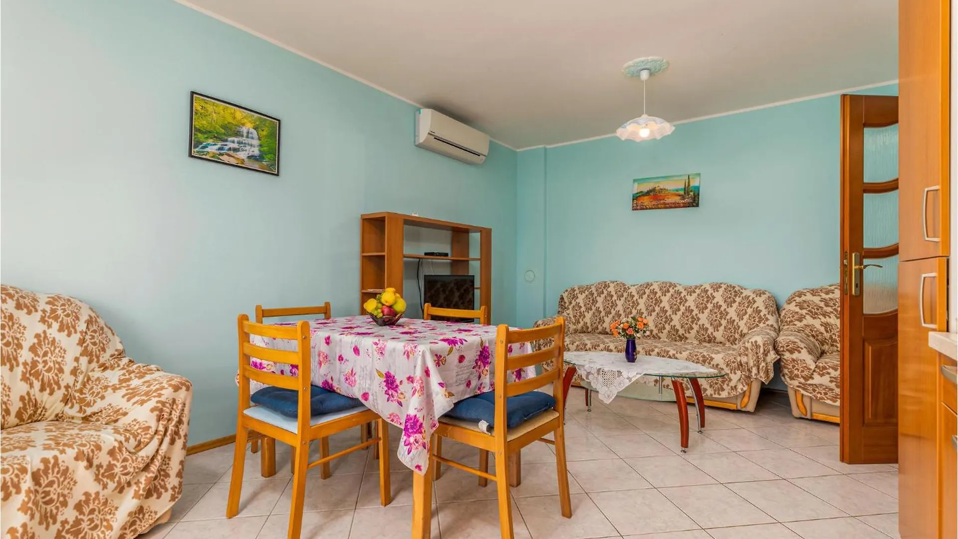 1 Bedroom Amazing Apartment In Pula